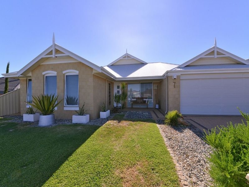 7 Turner Parkway, Carramar, WA 6031 Property Details