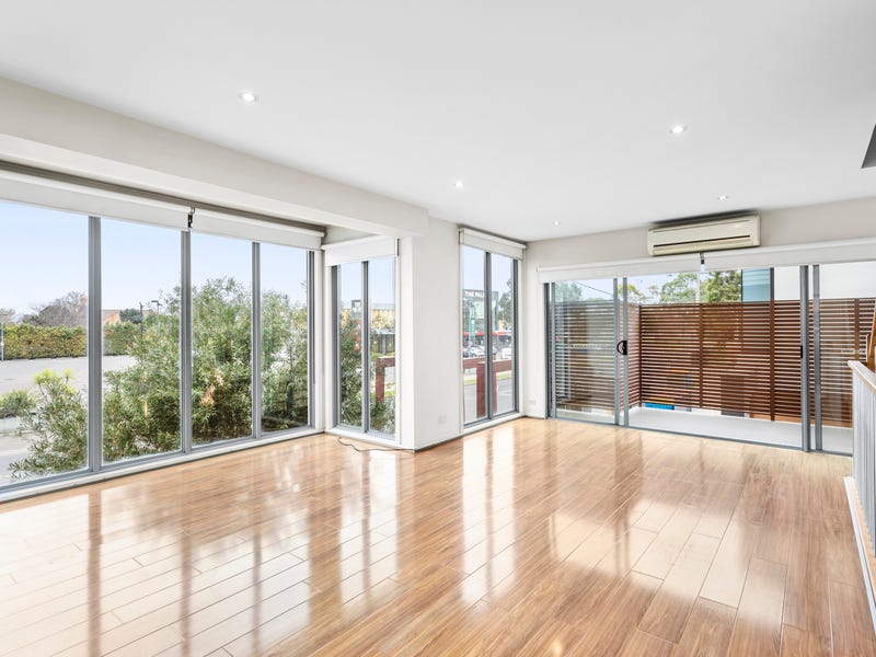 1/6 Rosamond Road, Footscray, Vic 3011 Townhouse for Sale