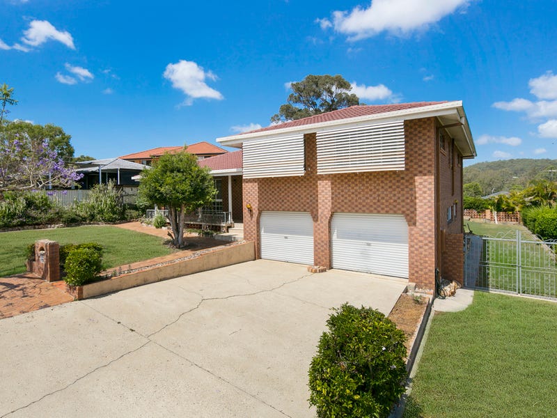 18 Donnington Street, Carindale, Qld 4152 Property Details