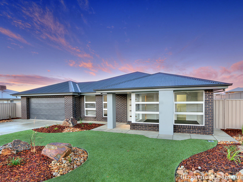 6 Preston Cres, Lloyd, NSW 2650