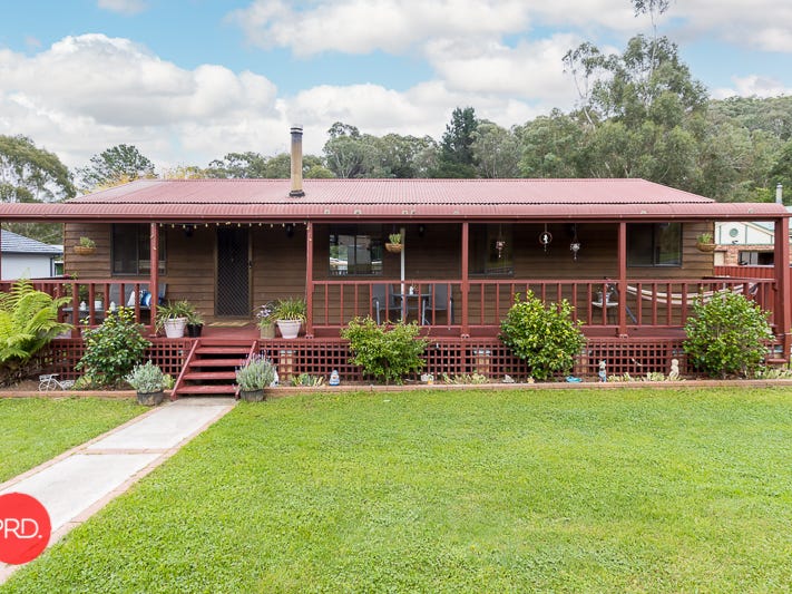 81 Foxlow Street, Captains Flat, NSW 2623
