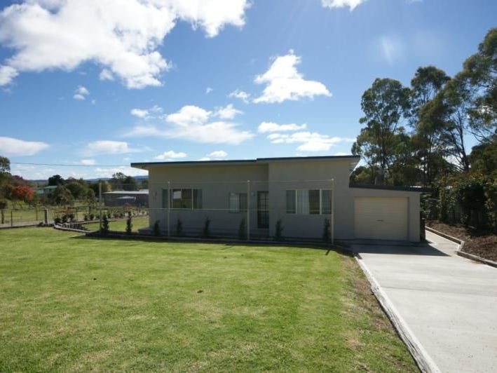 27A Galloway Street, Armidale, NSW 2350