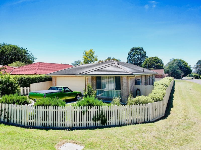 27 Melbourne Street, New Berrima, NSW 2577