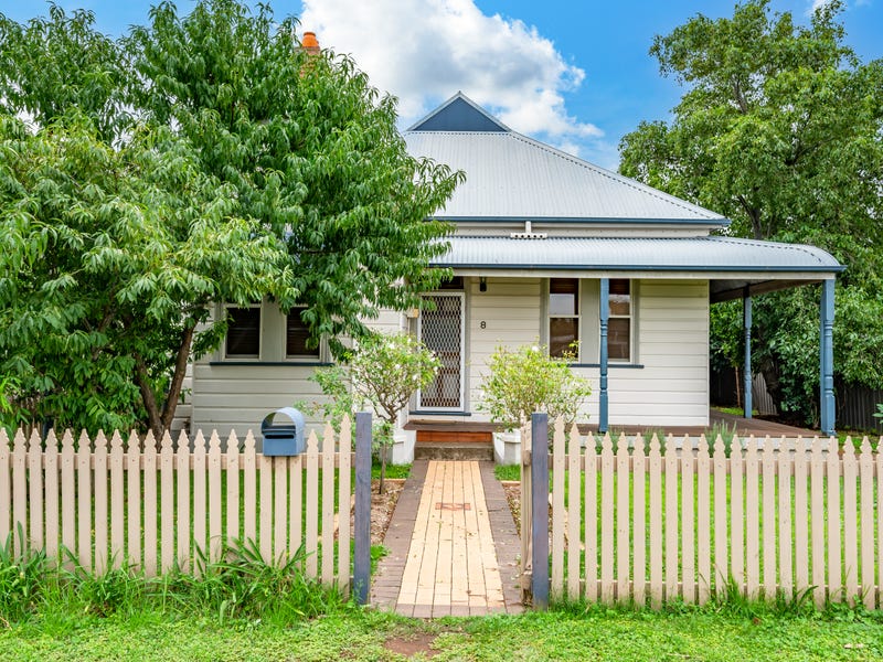 8 William Street, Singleton, NSW 2330