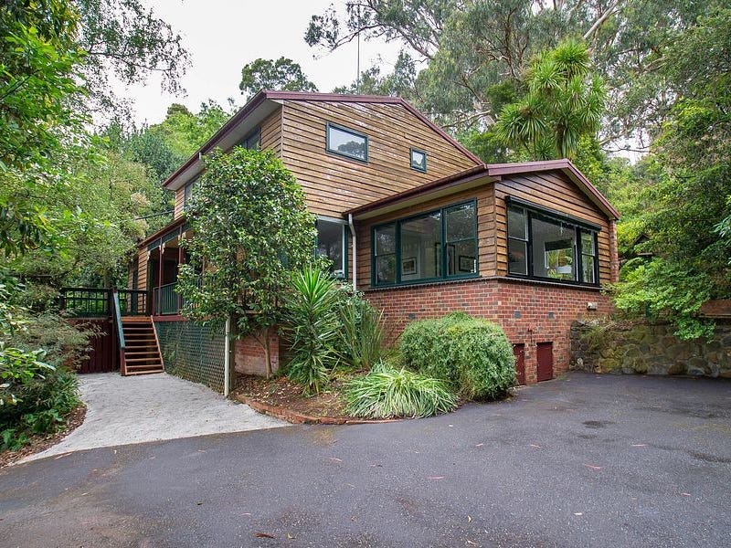 254 Belgravegembrook Road, Menzies Creek, Vic 3159