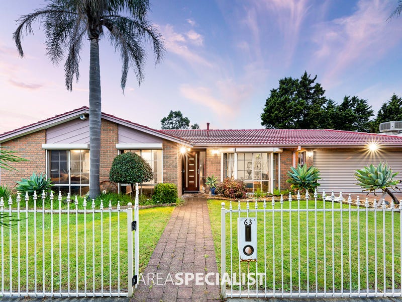 63 Willow Drive, Hampton Park, VIC 3976