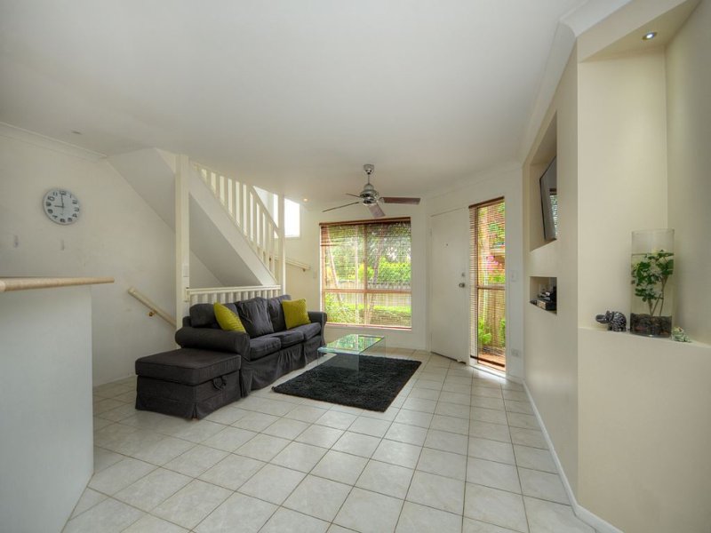 2/25 Loder Street, Biggera Waters, QLD 4216