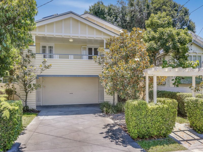 94 Barlow Street, Clayfield, Qld 4011 Property Details