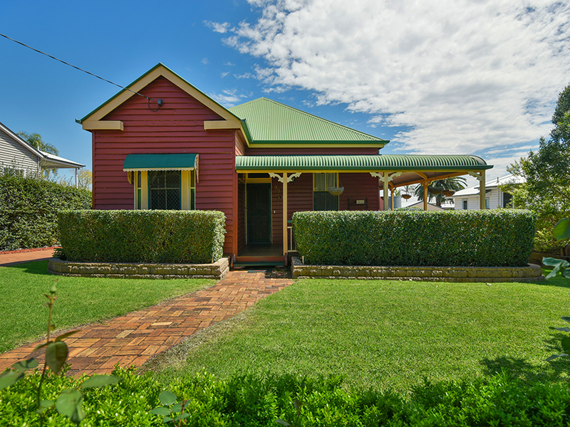99 Mackenzie Street, East Toowoomba, QLD 4350