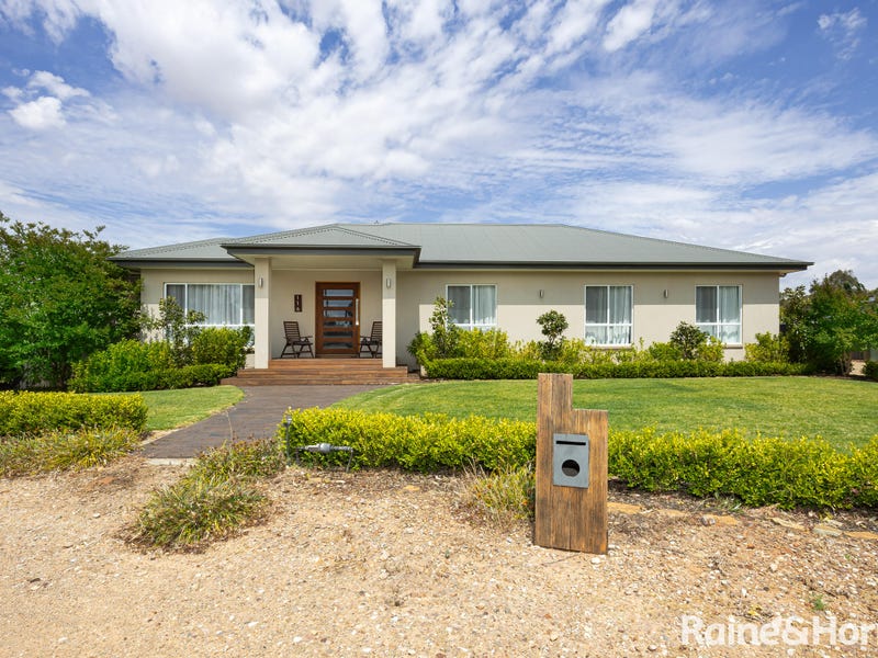 116 Bruce Street, Coolamon, NSW 2701 House for Sale