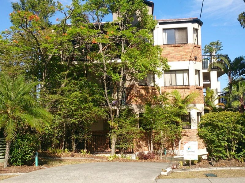 4 Waverley Street, Southport, QLD 4215