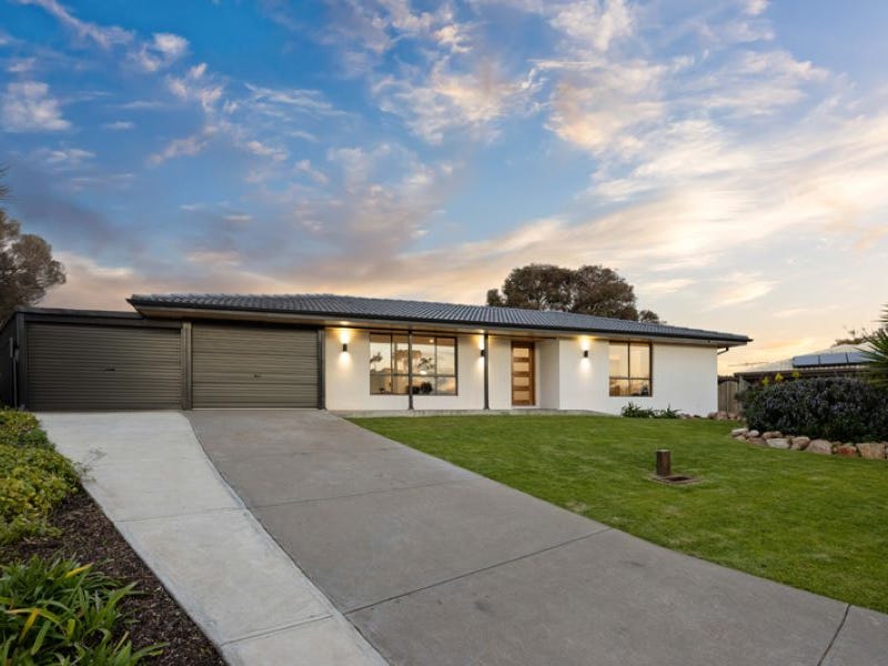 3 Corsair Court, Hallett Cove, SA 5158