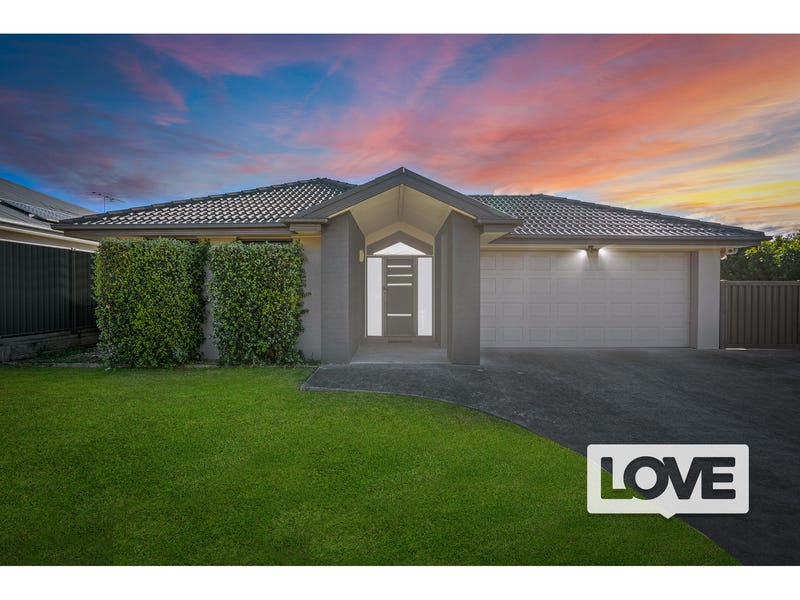 90 Dalmeny Drive, Macquarie Hills, NSW 2285