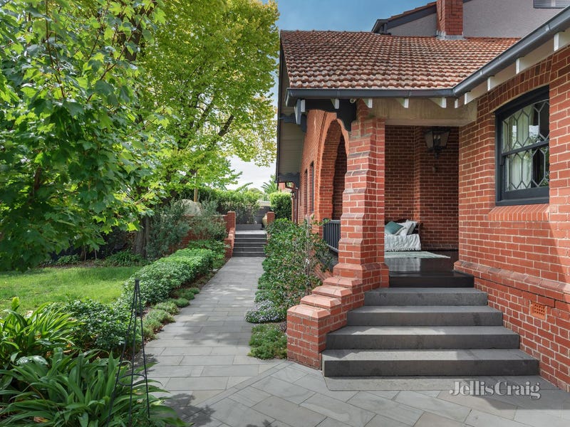 10 Logan Street, Canterbury, VIC 3126