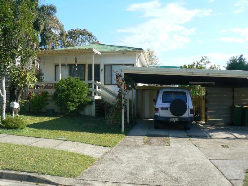 22 Allden Avenue, Labrador, Qld 4215 Property Details