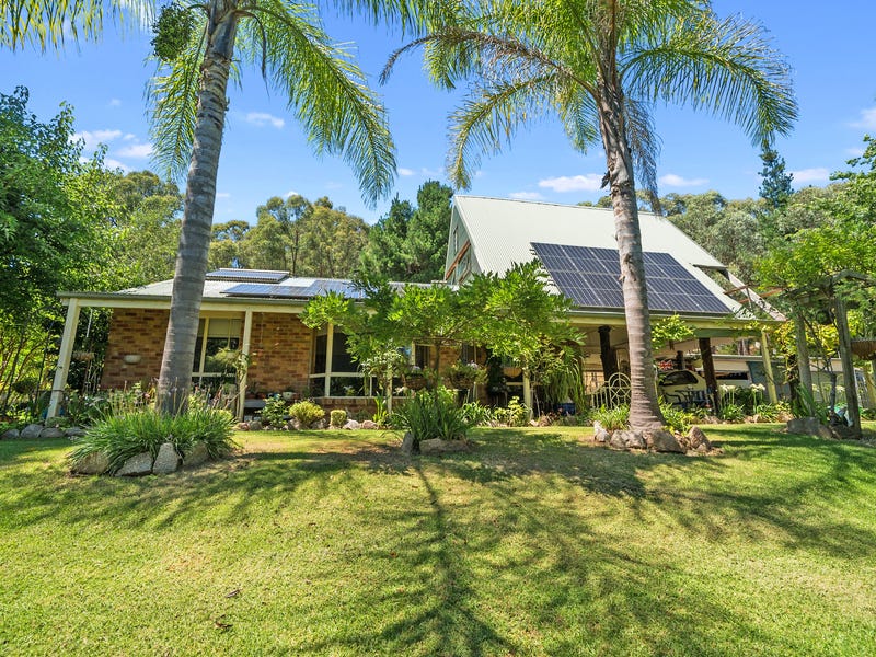 303 Buffalo River Road, Buffalo River, VIC 3737