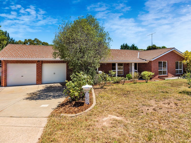 2 Haugh Place, Oxley, ACT 2903 Property Details