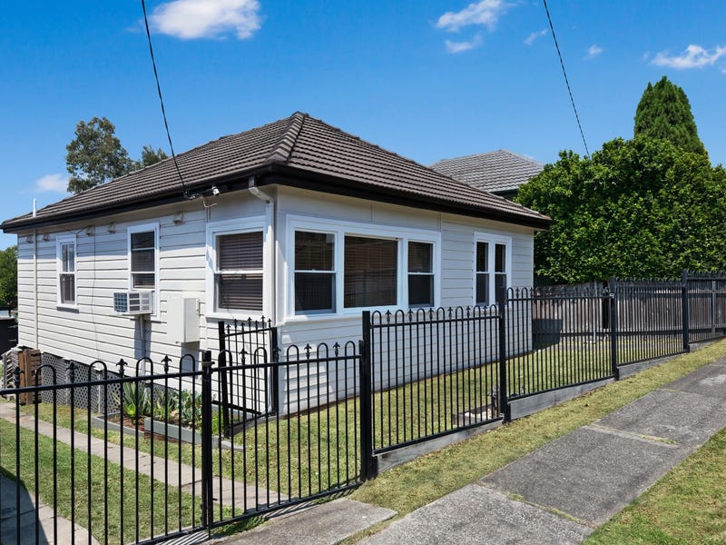 16 Addison Road, New Lambton, NSW 2305 16 Addison Road, New Lambton, NSW 2305