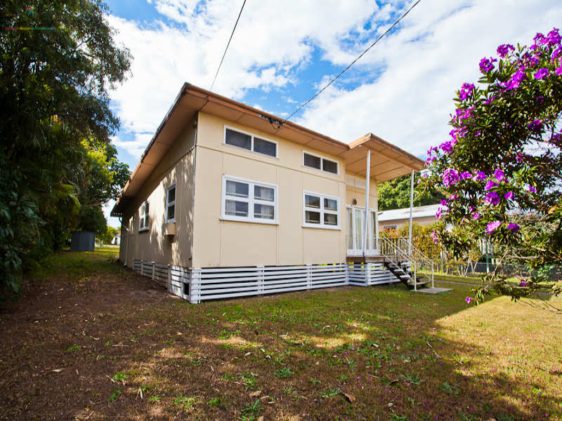 60 Ellen Street, Woody Point, QLD 4019