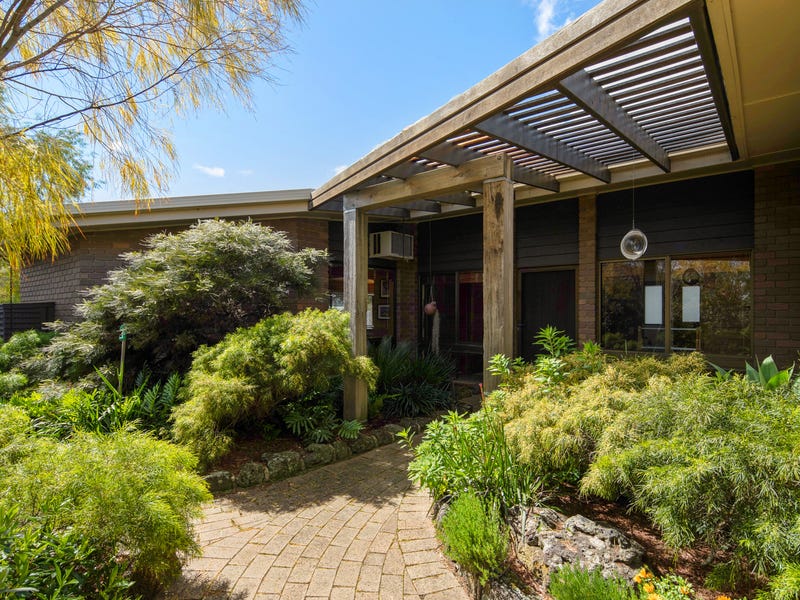 1 6 Carisbrooke Court, Cowes, Vic 3922 - Realestate.com.au