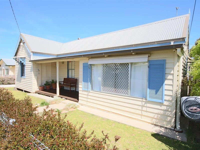 35 Margaret Street, Tenterfield, NSW 2372