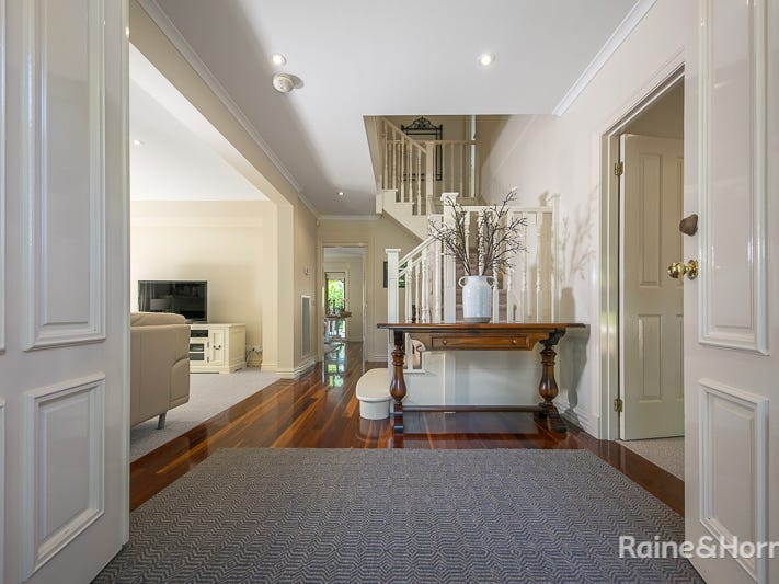 27 The Avenue, Sunbury, Vic 3429 Property Details