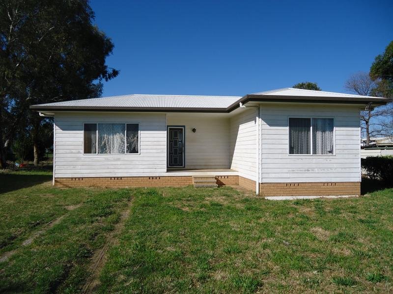 15 South Street, Manilla, NSW 2346 Property Details