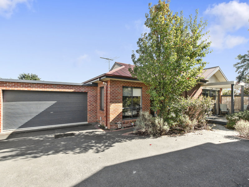 2/75 Clarke Street, Lilydale, Vic 3140 Property Details