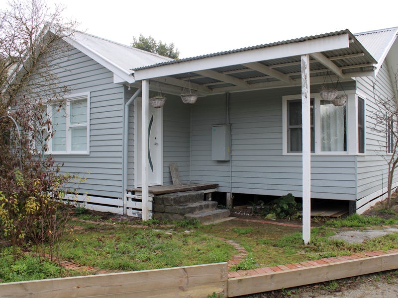 16 Henry Street, Koo Wee Rup, VIC 3981