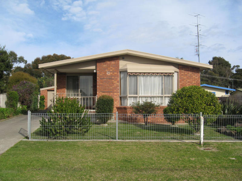 21 Golf Street, Inverloch, Vic 3996 Property Details