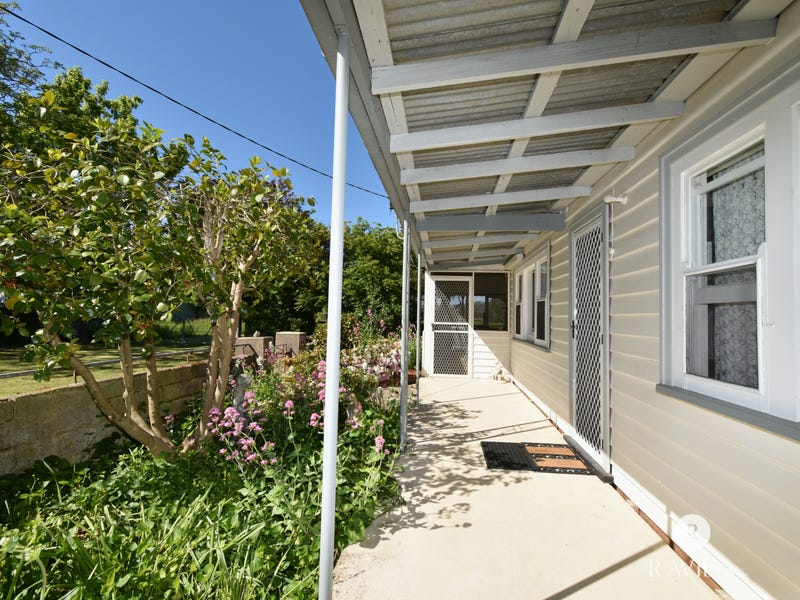 46 CHURCH STREET, Whorouly, Vic 3735 House for Sale