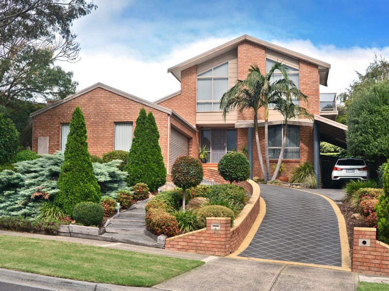 13 Lawrence Drive, Berwick, Vic 3806 Property Details