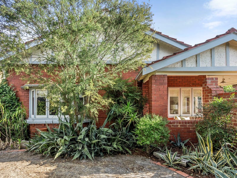 4 Sherbrooke Avenue, Elsternwick, Vic 3185 Property Details