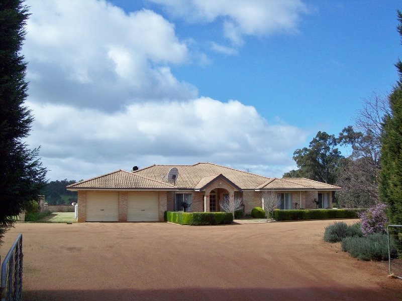 10 Banks Avenue, Harris River, WA 6225