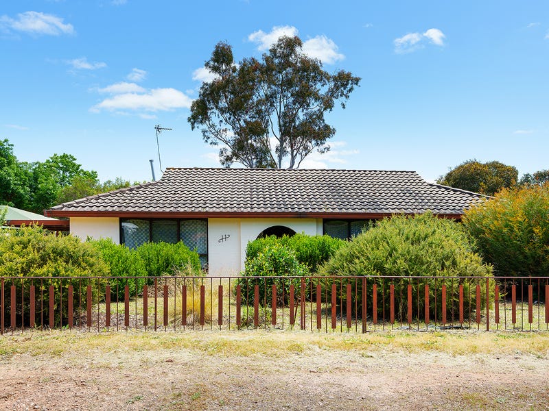 11 Etty Street, Castlemaine, Vic 3450 Property Details