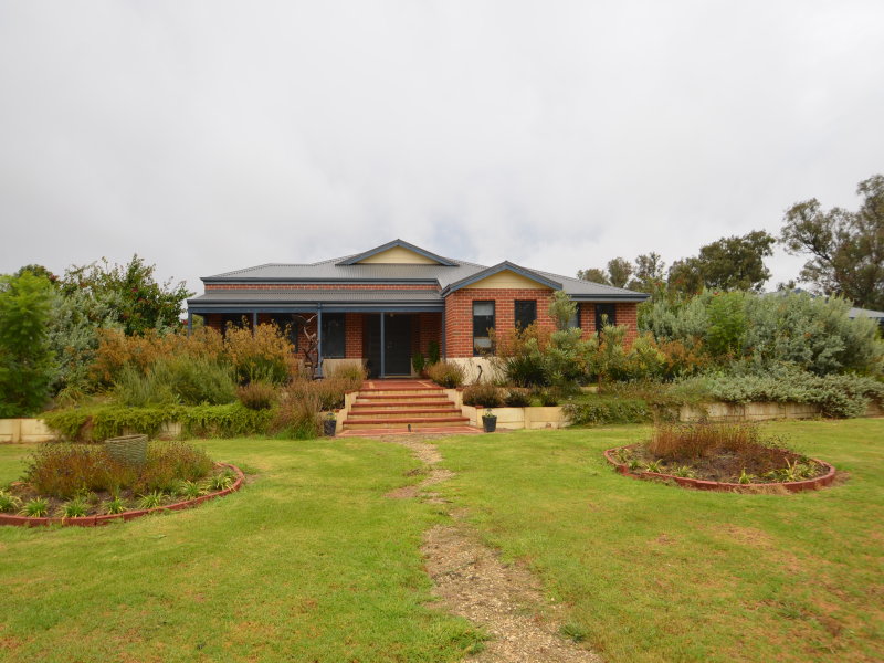 244 Tenth Street, Harvey, WA 6220