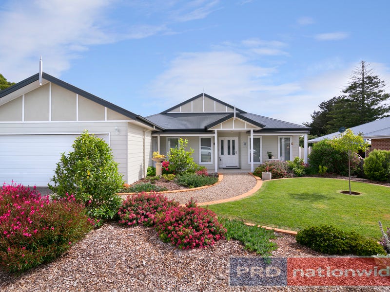 66 Urquhart Street, Gordon, Vic 3345 House for Sale