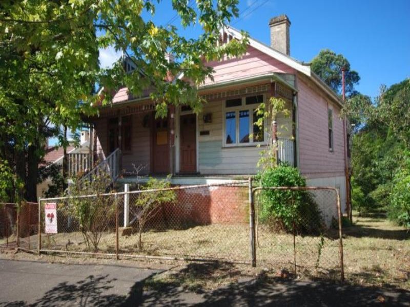 129131 Waratah St, Katoomba, NSW 2780 Property Details