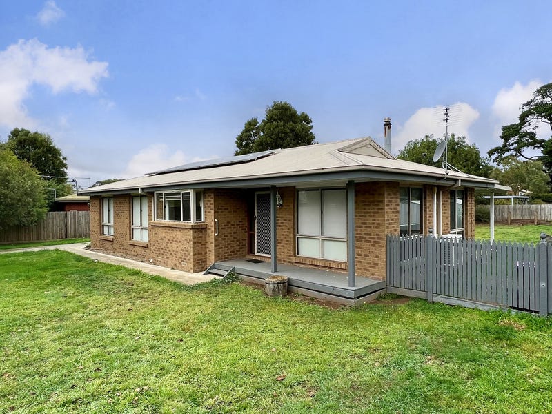 15 Manifold Road, Woodend, Vic 3442 Property Details