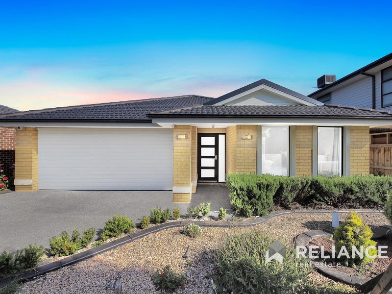 96 Waterhaven Boulevard, Point Cook, VIC 3030