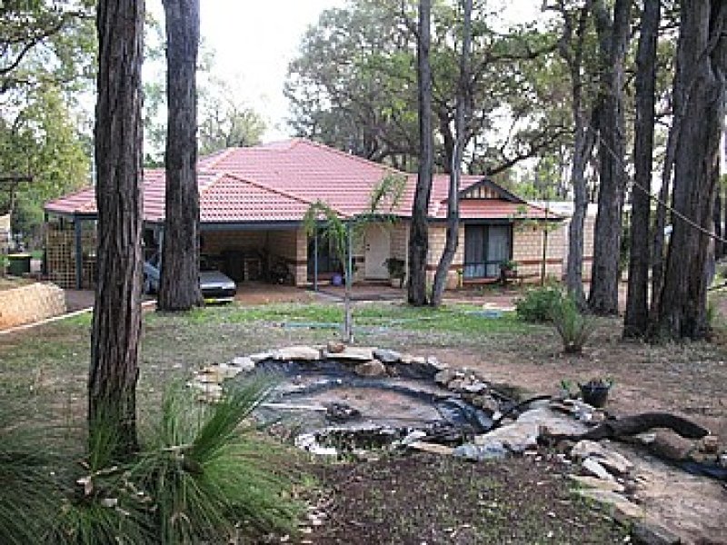 24 Lyons Road, Waroona, WA 6215