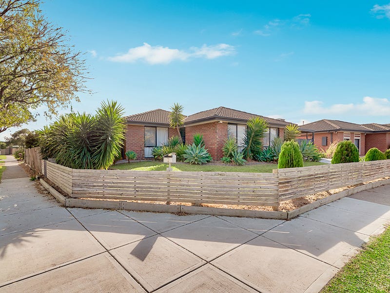 7 Josephine Avenue, Cranbourne North, VIC 3977