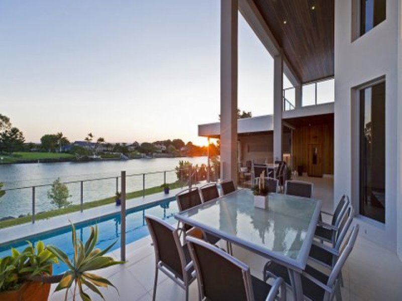 4002 The Boulevard, Benowa, QLD 4217 - realestate.com.au