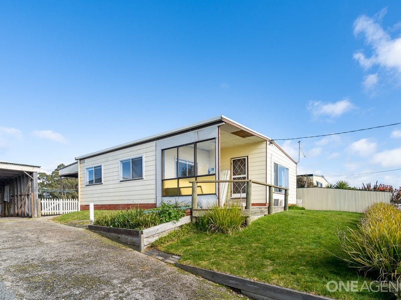 30 Walker Street, Wynyard, Tas 7325