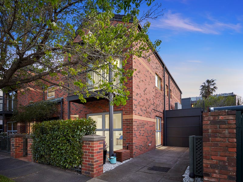 111 Park Street, St Kilda West, VIC 3182