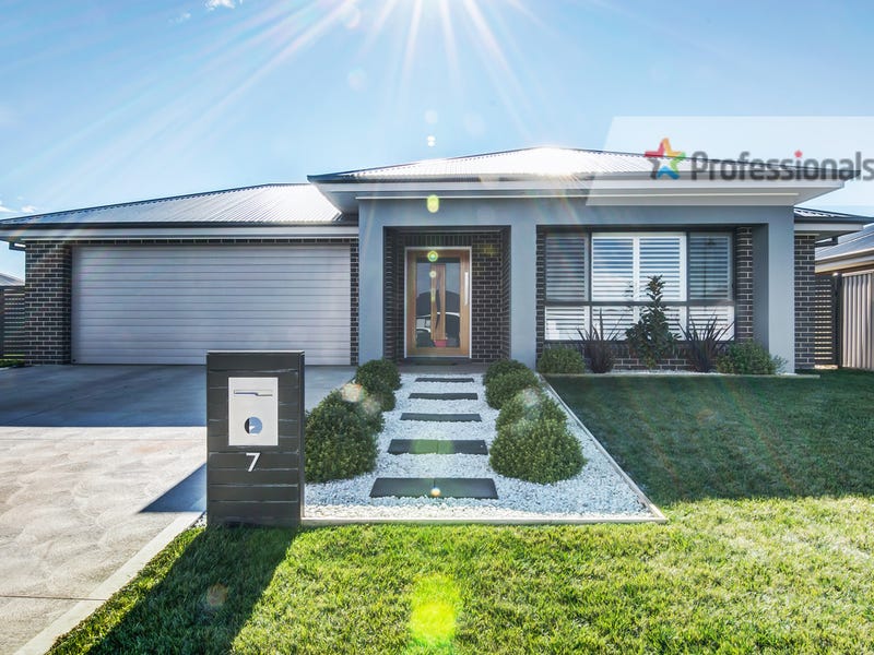 7 Kemp Street, Eglinton, NSW 2795 Property Details