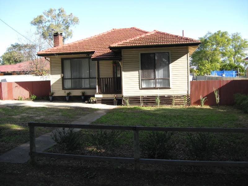 10 Medina Avenue, Medina, WA 6167