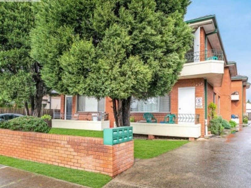 3-1-flora-st-roselands-nsw-2196-apartment-for-rent-realestate-au