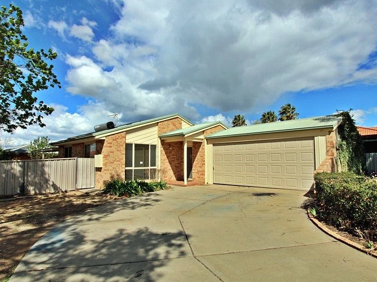 30 Kimba Drive, Glenfield Park, NSW 2650