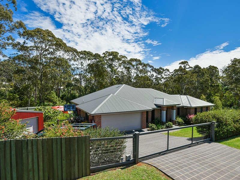 16 Parkway Drive, Highfields, Qld 4352 Property Details